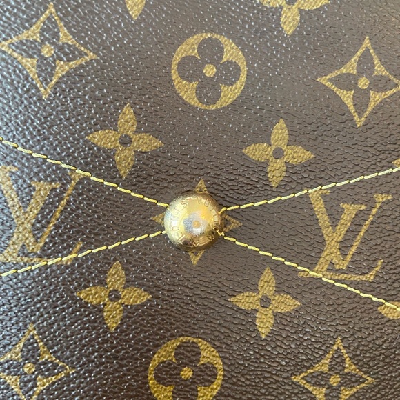 🎉Louis Vuitton 🎉Tivoli GM - Picture 5 of 16